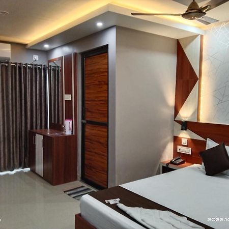 Hotel Marine Blue !! Beach Distance 50 Mts !! Дигха Экстерьер фото