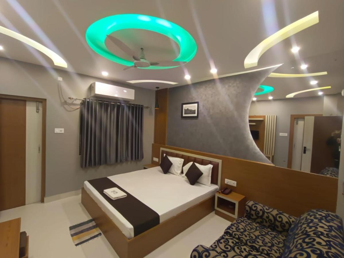 Hotel Marine Blue !! Beach Distance 50 Mts !! Дигха Экстерьер фото