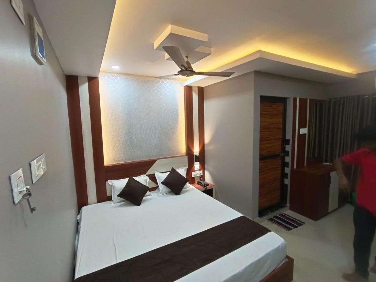 Hotel Marine Blue !! Beach Distance 50 Mts !! Дигха Экстерьер фото