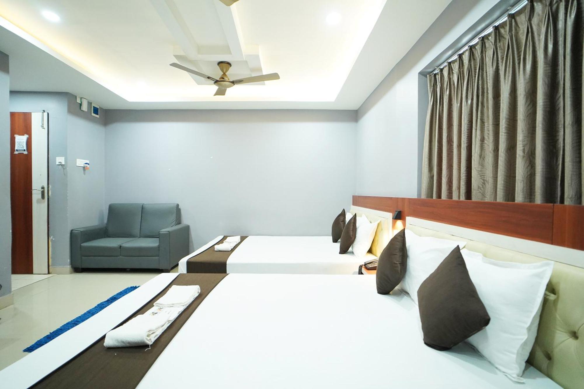 Hotel Marine Blue !! Beach Distance 50 Mts !! Дигха Экстерьер фото